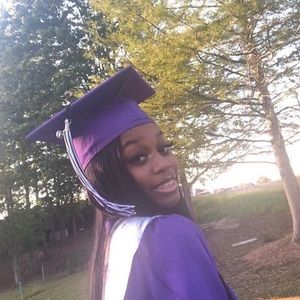 Meet your Posher, Phoenix